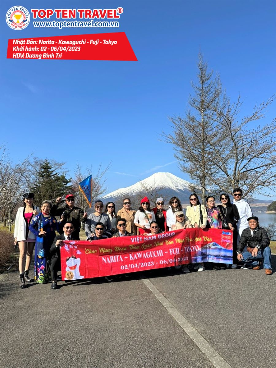 Tổng hợp hình đoàn tour du lịch khởi hành tháng 4 tại Top Ten Travel