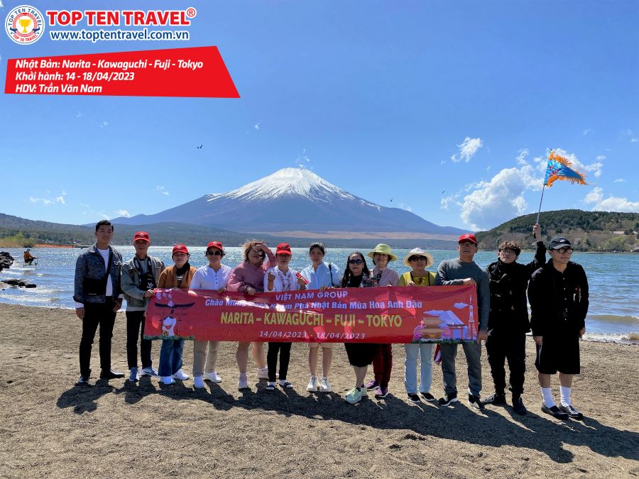 Tổng hợp hình đoàn tour du lịch khởi hành tháng 4 tại Top Ten Travel