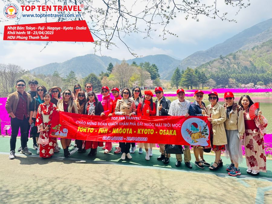 Tổng hợp hình đoàn tour du lịch khởi hành tháng 4 tại Top Ten Travel