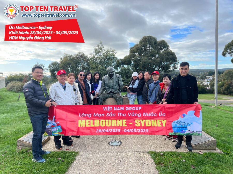 Tổng hợp hình đoàn tour du lịch khởi hành tháng 4 tại Top Ten Travel