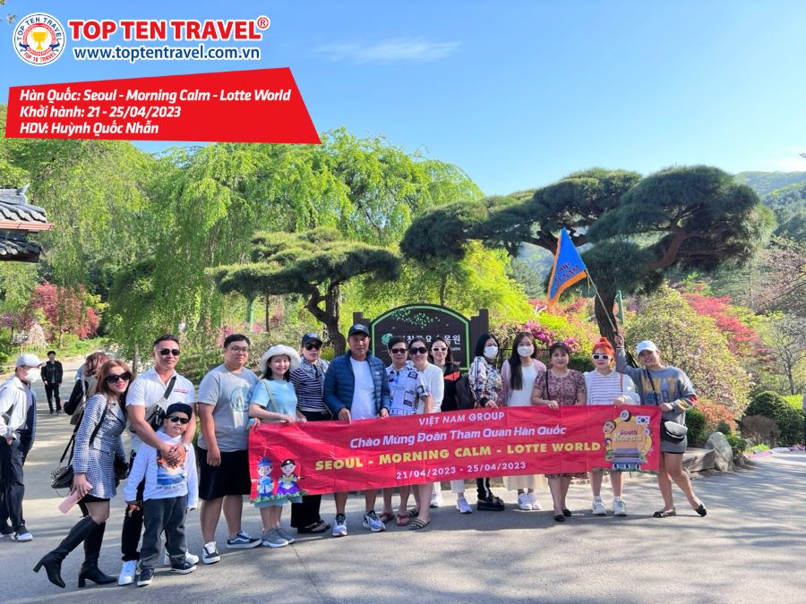 Tổng hợp hình đoàn tour du lịch khởi hành tháng 4 tại Top Ten Travel
