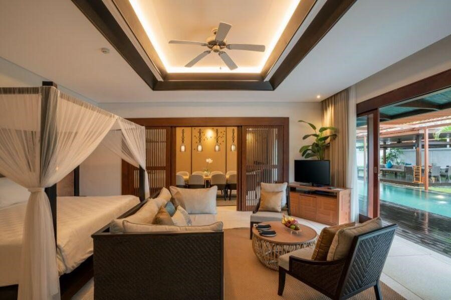 Samaya Villas nằm ngay trên bãi biển Seminyak và có không gian sang trọng