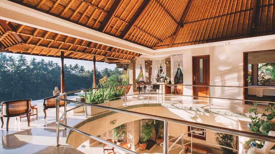 Viceroy Bali nằm trên một thung lũng xanh tươi với tầm nhìn bao trọn dòng sông Petanu huyền thoại