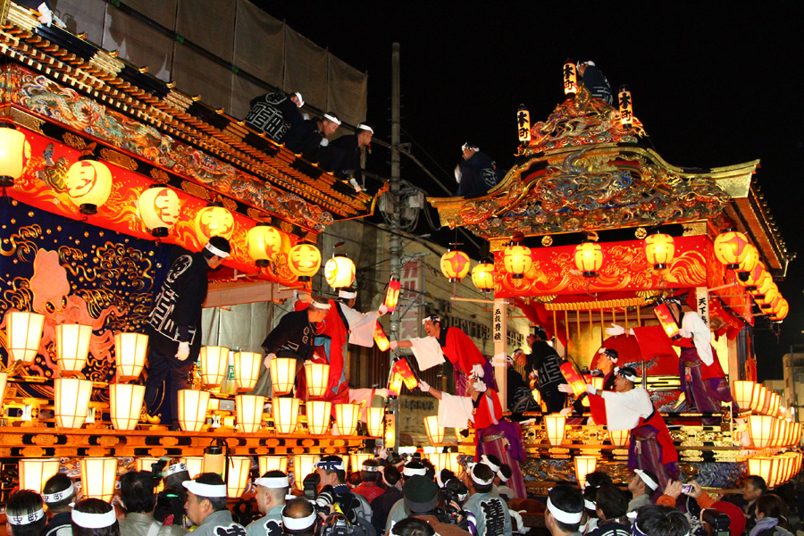 Lễ hội đêm Chichibu Yomatsuri, tổ chức hàng năm vào ngày 2 và 3 tháng 12 tại thành phố Chichibu, tỉnh Saitama, Nhật Bản