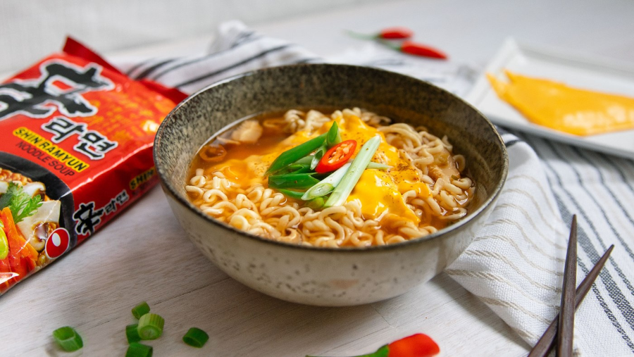 Ramyeon, hay mì gói Hàn Quốc, là một món ăn đã trở nên quá đỗi quen thuộc với người dân xứ sở Kim chi