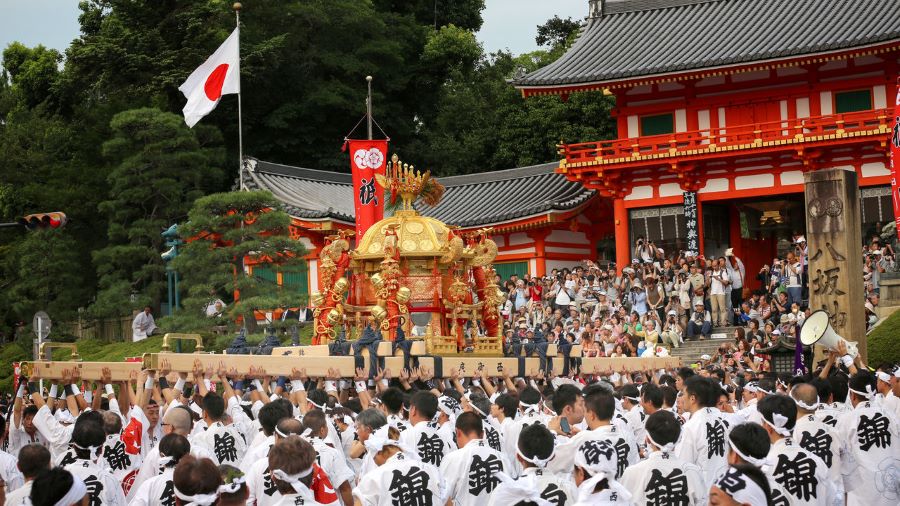 Một trong những sự kiện nổi bật nhất tại Đền Yasaka là lễ hội Gion Matsuri