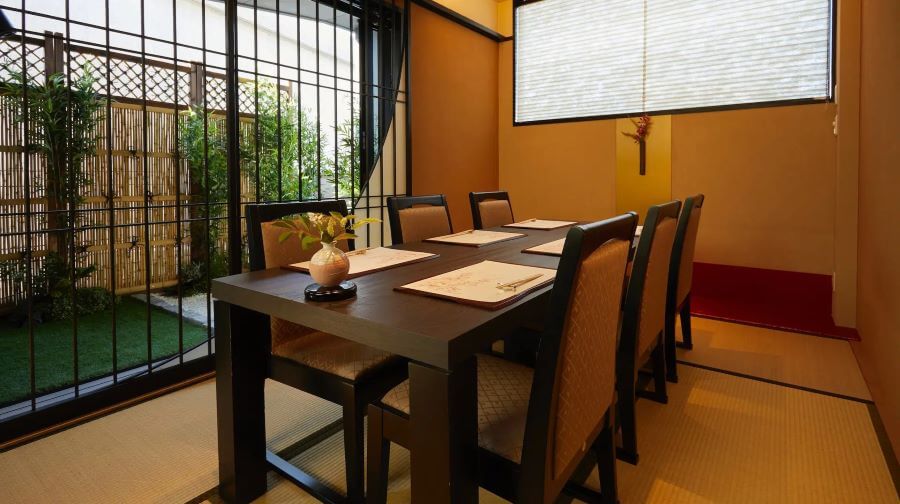 Kaiseki Mita Basara Bettei là địa điểm lý tưởng cho những buổi hẹn hò lãng mạn, những bữa tiệc gia đình hoặc những dịp quan trọng