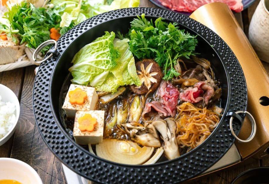 Sukiyaki Hyoki Kasuitei Roppongi là một điểm đến lý tưởng cho những ai muốn trải nghiệm hương vị sukiyaki khi đi du lịch Nhật Bản
