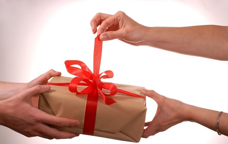 Top 10 quà tặng nhất định phải mua khi du lịch Châu Âu Top Ten Travel