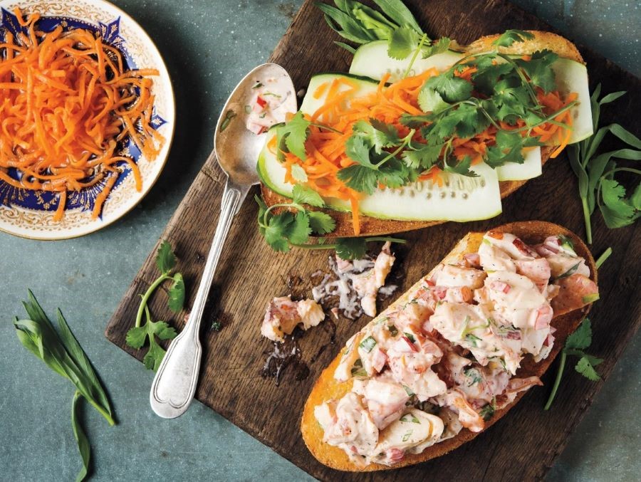 Bánh mì kẹp Num Pang là sự kết hợp tài tình giữa ẩm thực châu Á và phương Tây