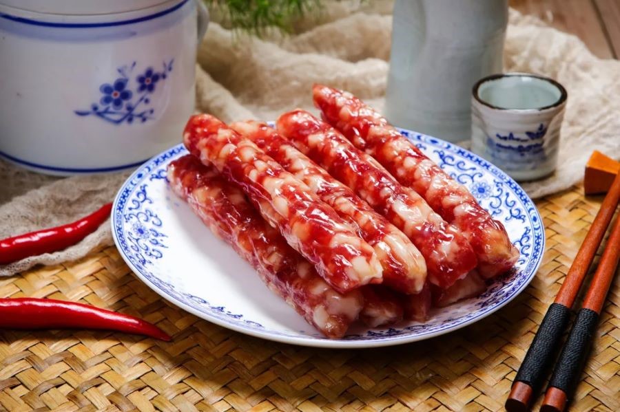 Lạp xưởng Campuchia với hương vị giòn giòn thơm lừng vô cùng đặc biệt