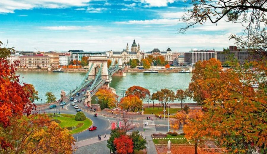 Budapest trở nên hiền hòa và kiều diễm hơn bao giờ hết vào mùa thu