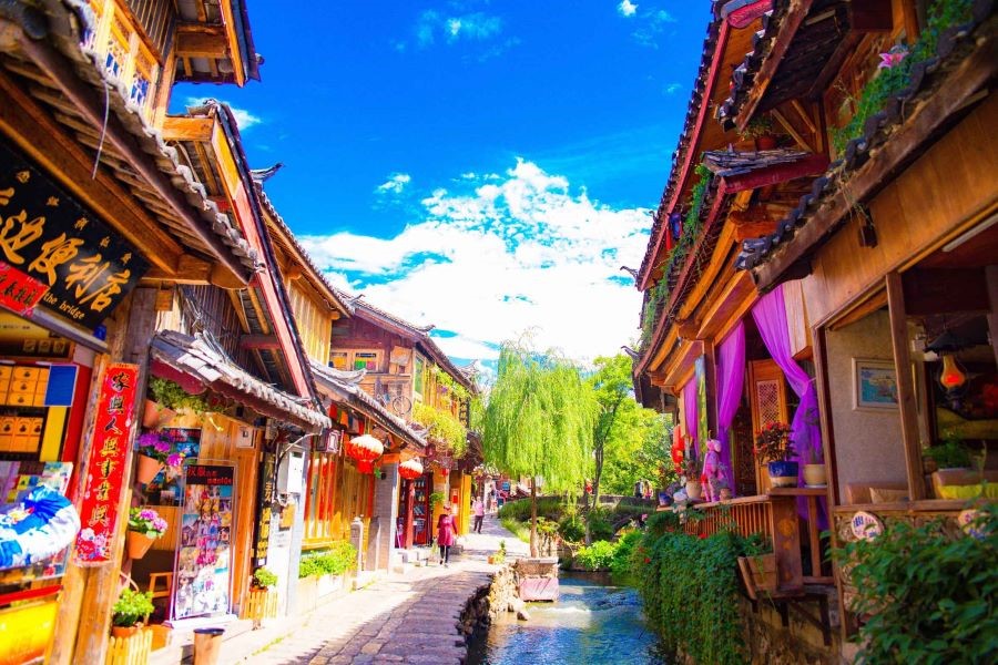 Phố cổ Lệ Giang sở hữu lối kiến trúc cổ điển đậm nét Trung Hoa thời xưa