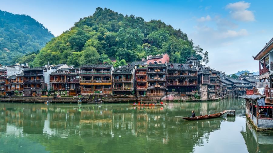 Phượng Hoàng Cổ Trấn - Một trong những địa điểm mà bạn không được bỏ lỡ khi đến Trung Quốc