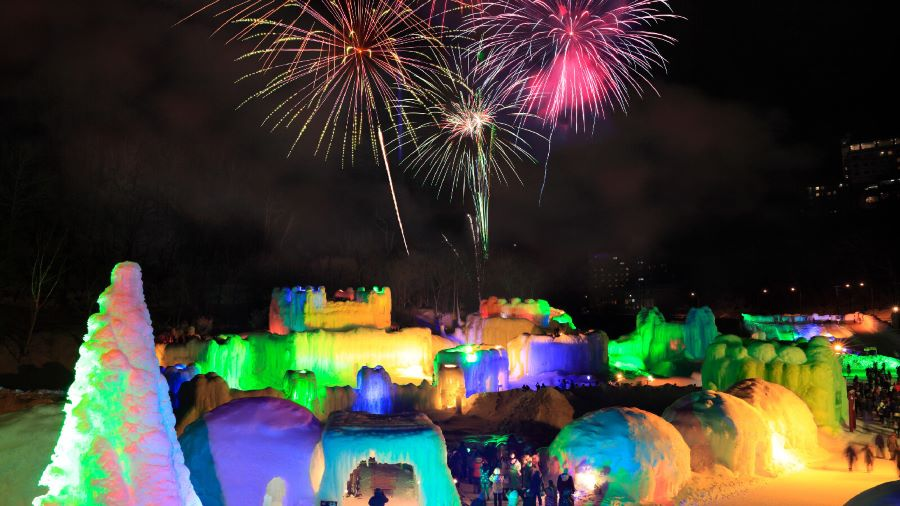 Lễ hội Sounkyo Onsen Hyobaku nhằm tôn vinh vẻ đẹp của mùa đông khắc nghiệt và lạnh giá