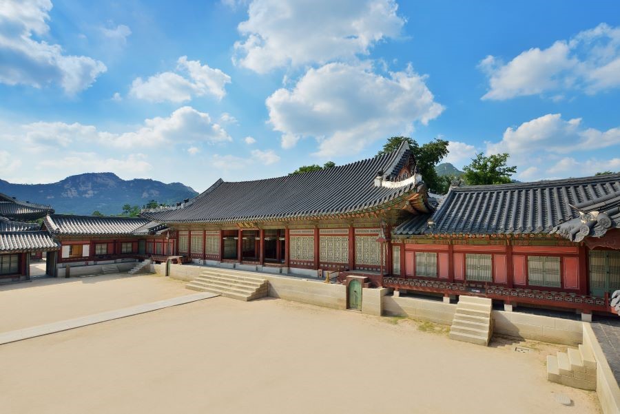 Giao Thái Điện sở hữu một khu vườn thượng uyển vô cùng xinh đẹp