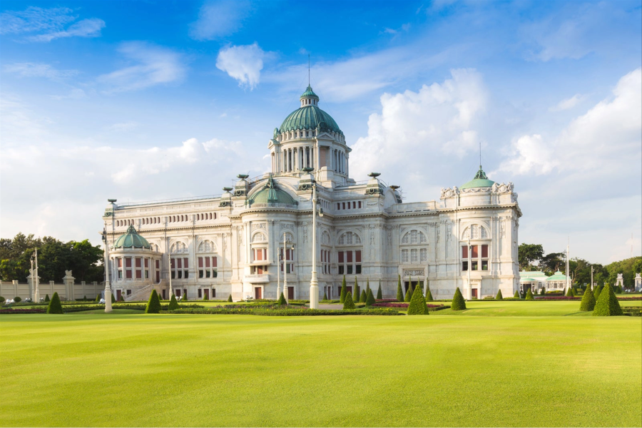 Cung điện Ananta Samakhom không chỉ là một điểm đến du lịch hấp dẫn mà còn là nơi diễn ra nhiều sự kiện quan trọng của đất nước