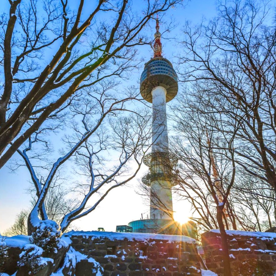 Với những bạn thích “sống ảo” thì Tháp N Seoul Tower là một sự lựa chọn vô cùng tuyệt vời