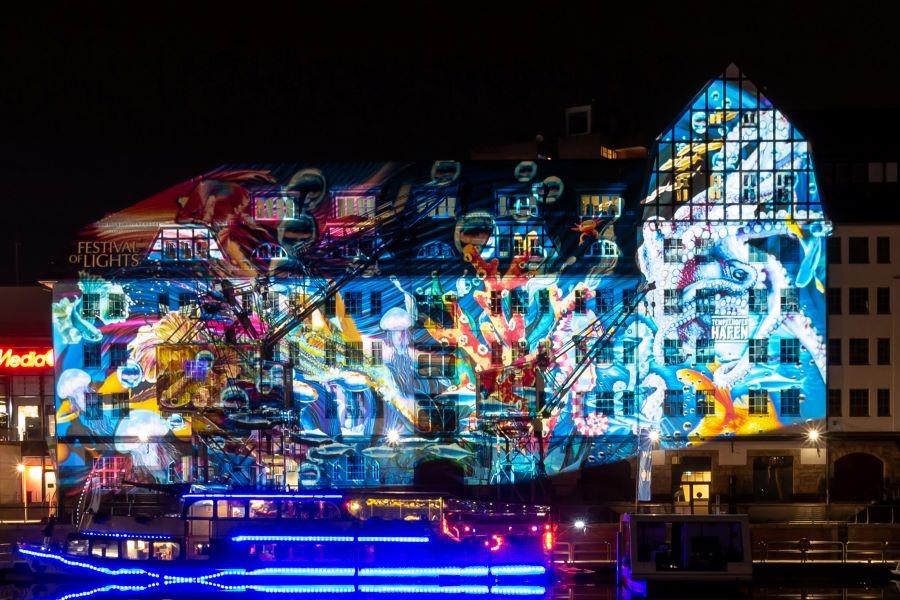 Lễ hội ánh sáng Berlin thu hút rất đông du khách ghé thăm mỗi năm