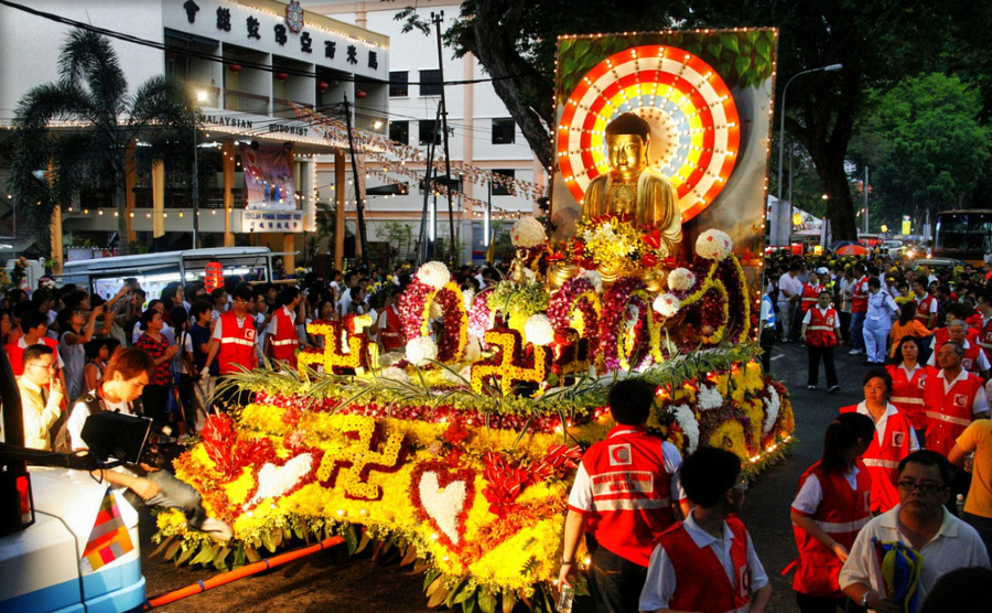 Lễ Phật Đản Vesak cũng là một ngày lễ có ý nghĩa vô cùng đặc biệt tại đất nước Malaysia