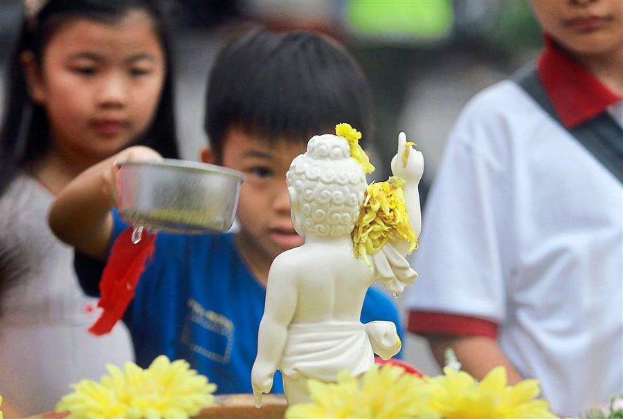 Lễ Phật Đản Vesak được tổ chức nhằm kỷ niệm ba cột mốc quan trọng trong cuộc đời của Đức Phật 