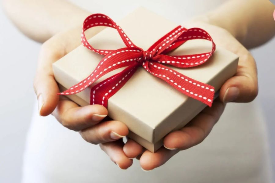 Khi đến nhà người Campuchia chơi, du khách đừng quên mang theo một ít quà như lời cảm ơn dành cho họ nhé