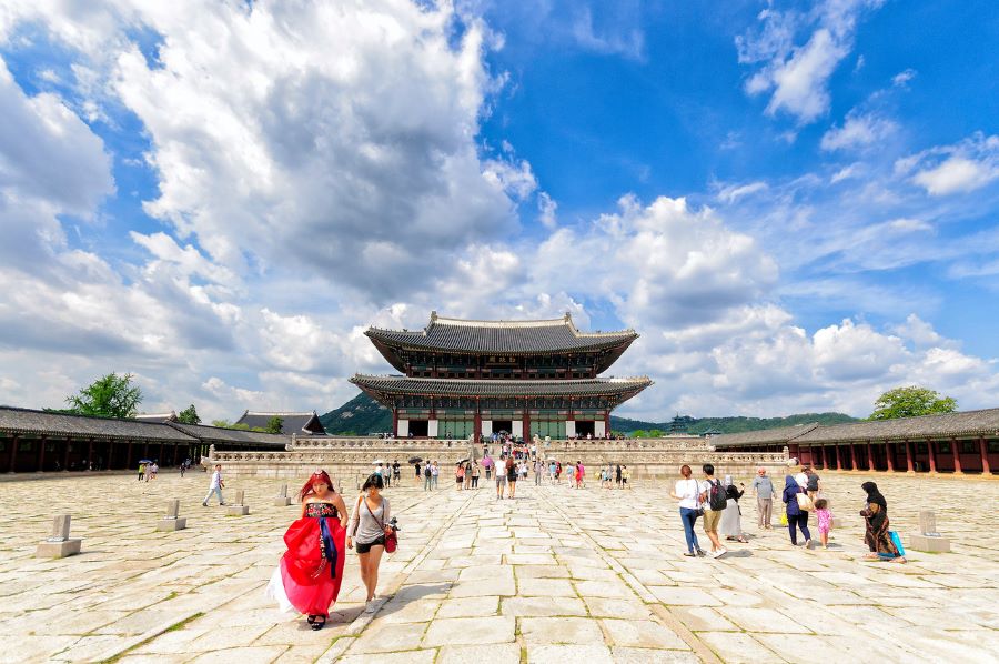 Cung điện Gyeongbokgung mang kiến trúc cổ điển khá độc đáo