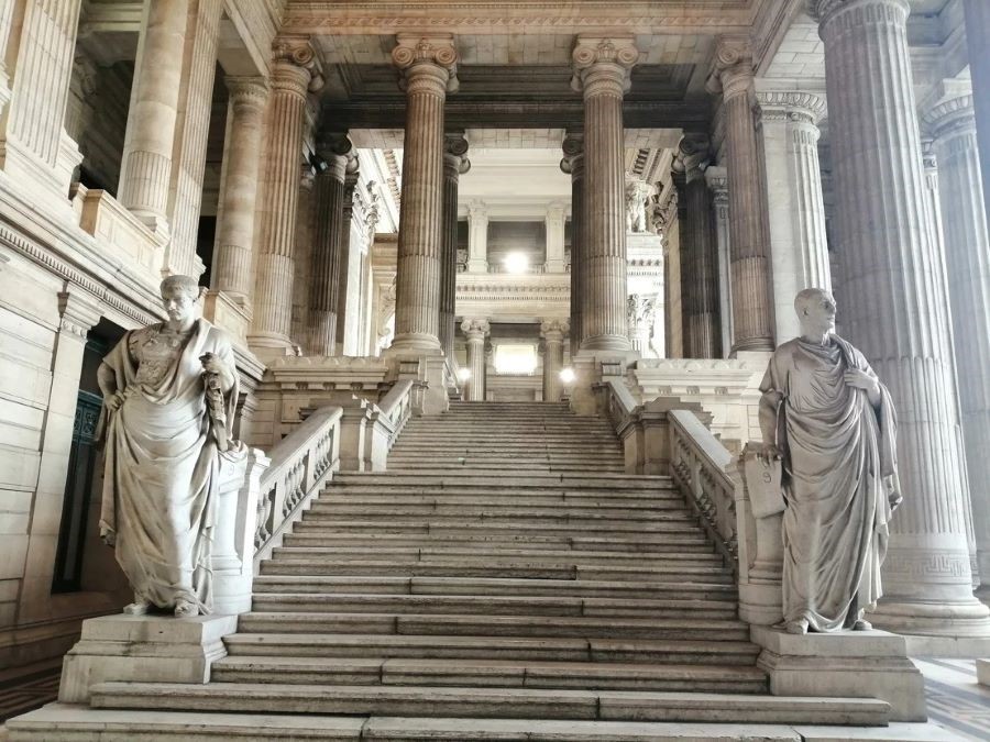 Cung điện Justice được đánh giá là một kiệt tác trong giới kiến trúc