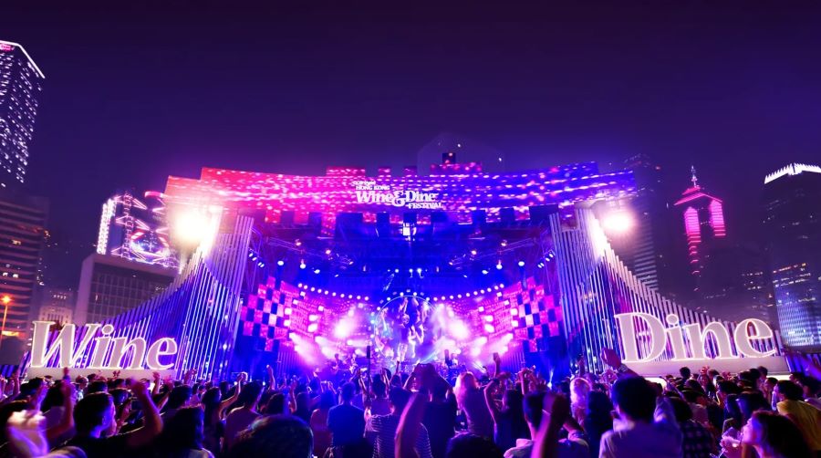 Buổi biểu diễn nghệ thuật đặc sắc và hấp dẫn tại lễ hội The Wine & Dine