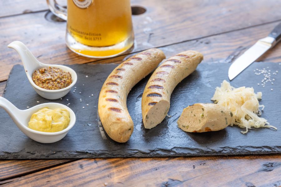 Weisswurst - Xúc xích xông khói gây ấn tượng với đông đảo thực khách bởi hương vị cực kỳ thơm ngon và đậm đà