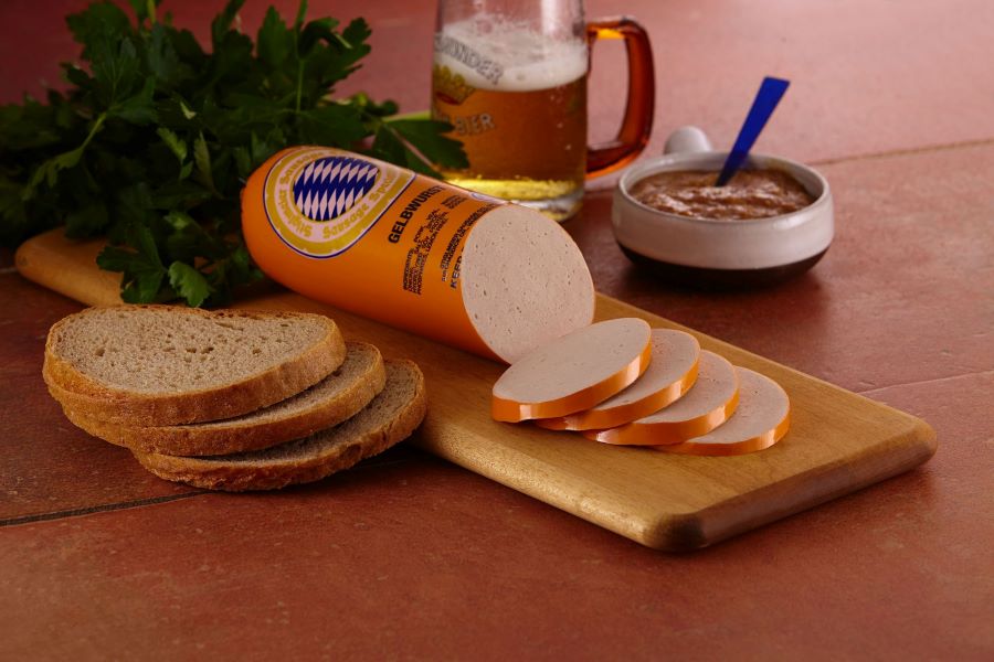 Gelbwurst đặc trưng bởi lớp vỏ phía ngoài màu vàng ươm đẹp mắt cùng hương vị thơm ngon khó cưỡng 