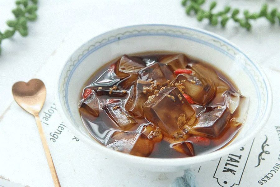 Thạch đá là một món ăn nhẹ cực kỳ được ưa chuộng vào những ngày hè nóng nực