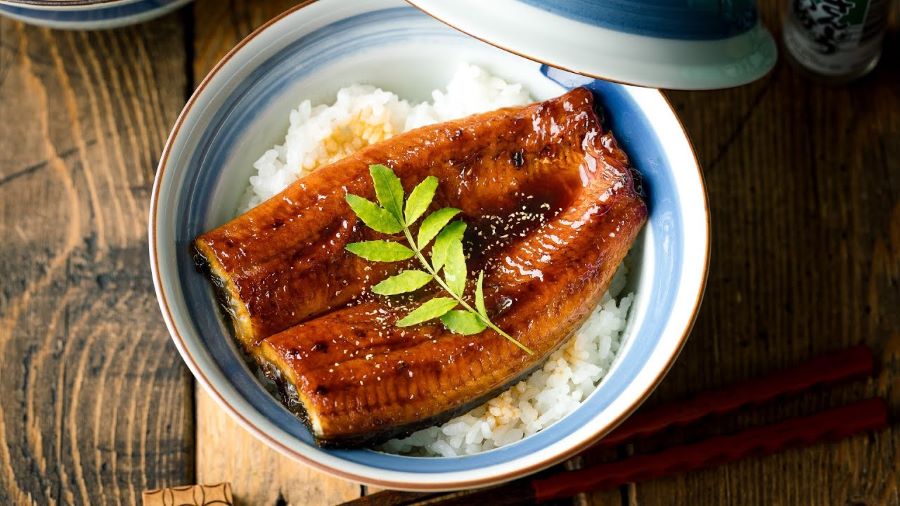 Lươn nướng Unagi thơm ngon đậm đà, thích hợp để ăn cùng cơm trắng 