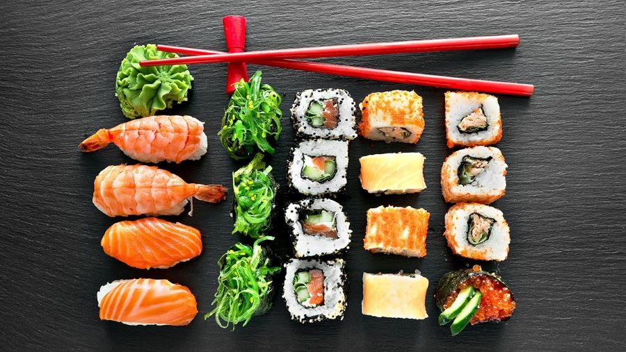 Sushi - một trong những món ăn đặc trưng nhất trong ẩm thực Nhật Bản