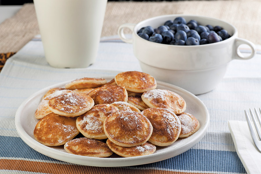 Poffertjes - món bánh “càng ăn càng ghiền ” mà du khách nhất định phải thử tại Hà Lan