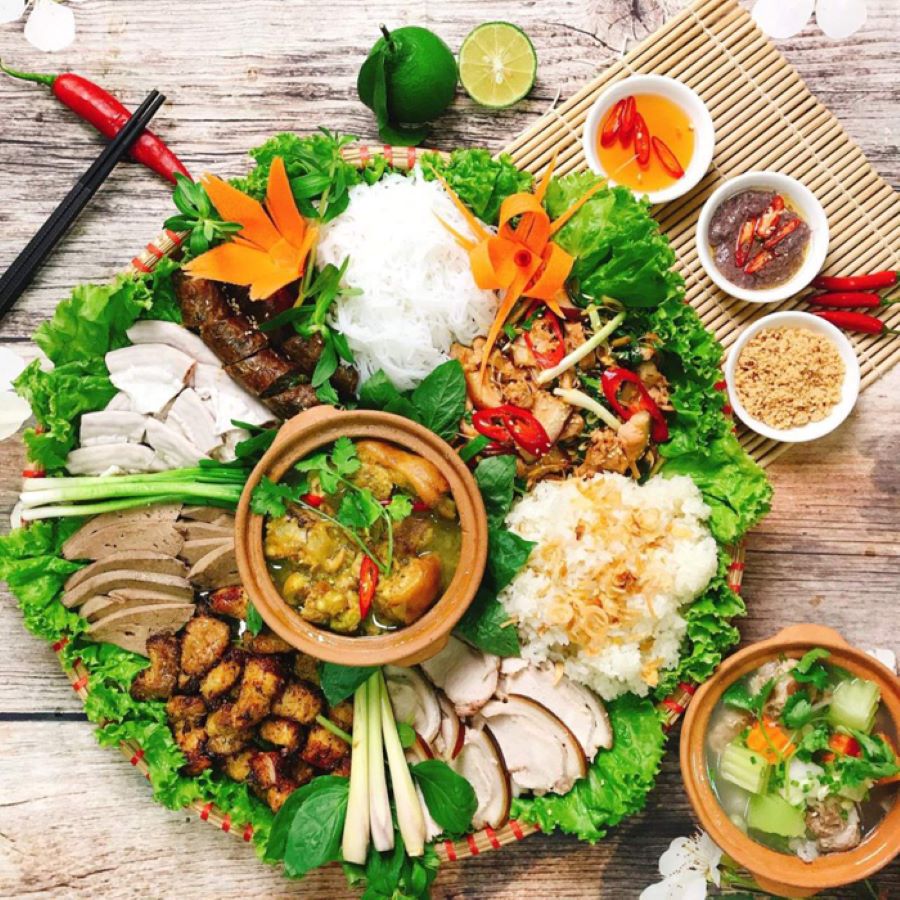 Thịt bò bảy món được chế biến thành 7 món với 7 hương vị hấp dẫn khác nhau 