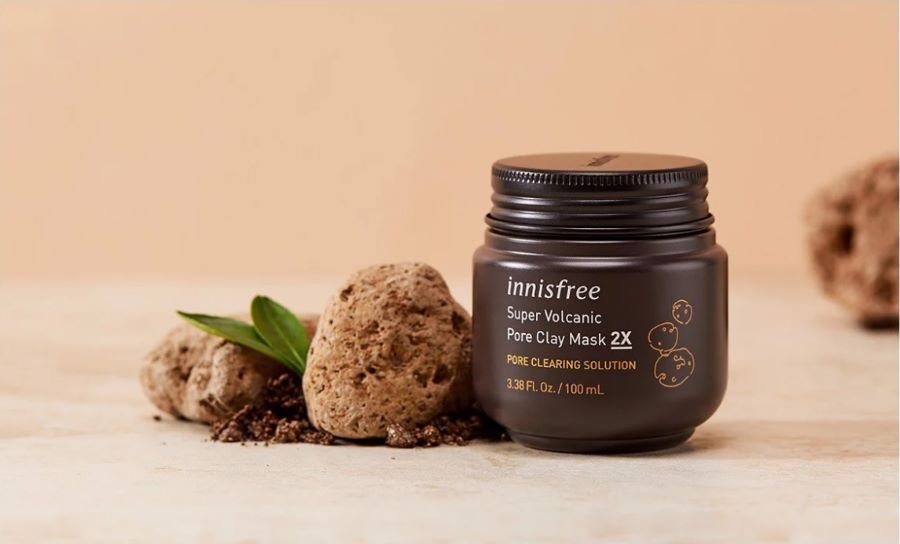 Bộ sản phẩm Innisfree Jeju Volcanic là dòng sản phẩm chuyên biệt dành cho da dầu