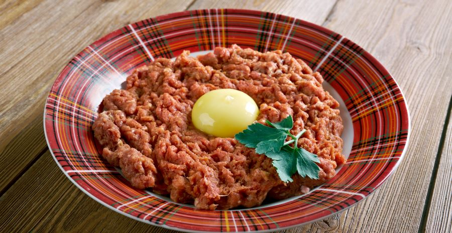 Filet Américain là một món steak thịt bò sống cực kỳ độc đáo và nổi tiếng