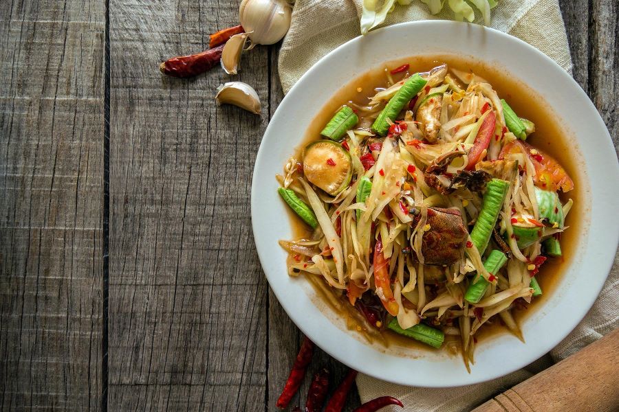 Nộm đu đủ Tam Mak Houng là một món ăn cực kỳ nổi tiếng và được ưa thích ở xứ sở Triệu Voi