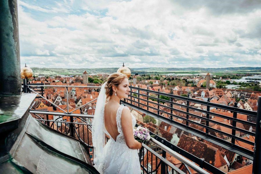 Thị trấn cổ kính Rothenburg là địa điểm chụp hình cưới nổi tiếng tại Đức