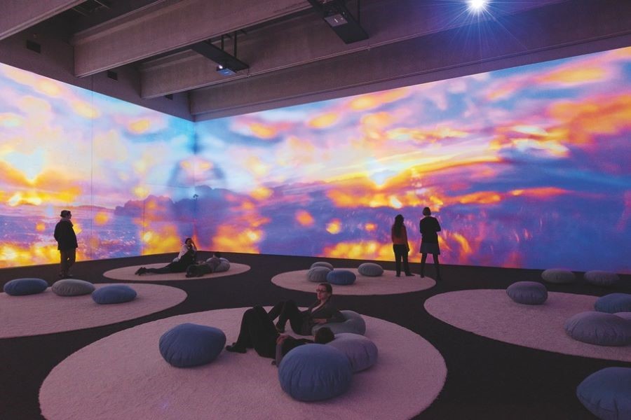 Đến đây du khách có thể tận mắt chiêm ngưỡng vô số các tác phẩm nghệ thuật