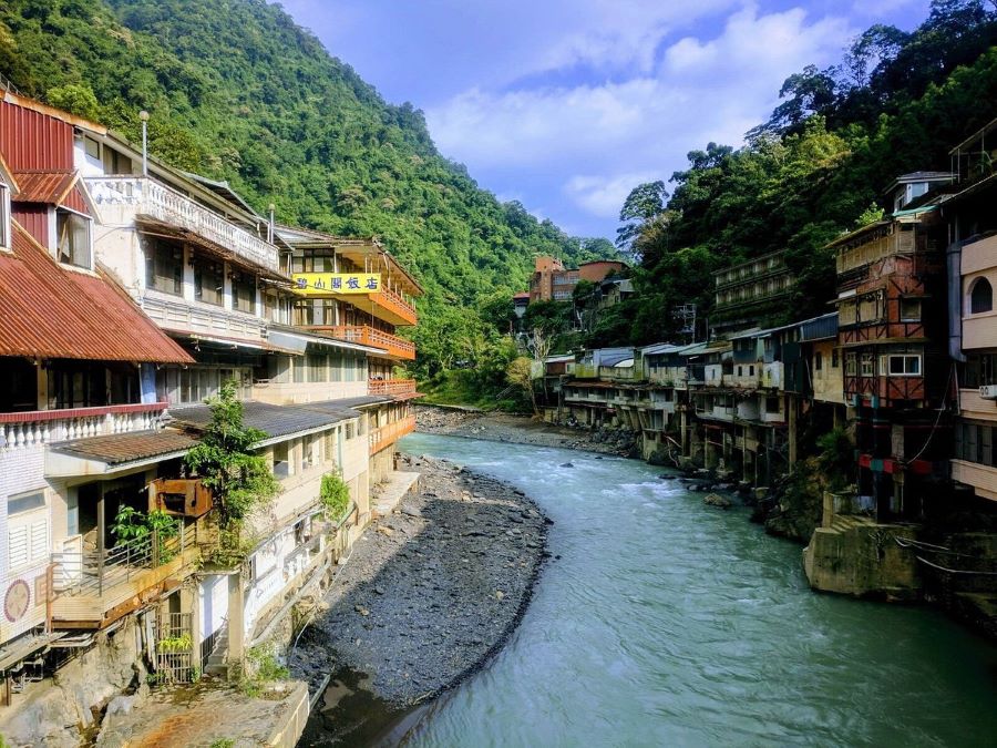 Phố cổ Wulai nổi tiếng với nét kiến trúc cổ kính thu hút du khách đến tham quan hàng năm