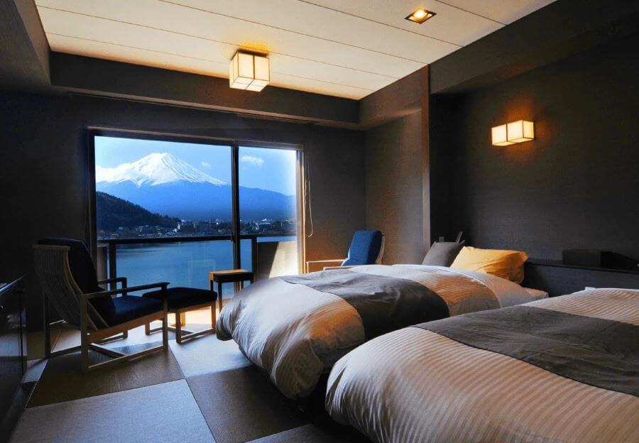 Khách sạn Koraku Onyado Fujiginkei là một trong những địa điểm lý tưởng để chiêm ngưỡng vẻ đẹp hùng vĩ của núi Phú Sĩ