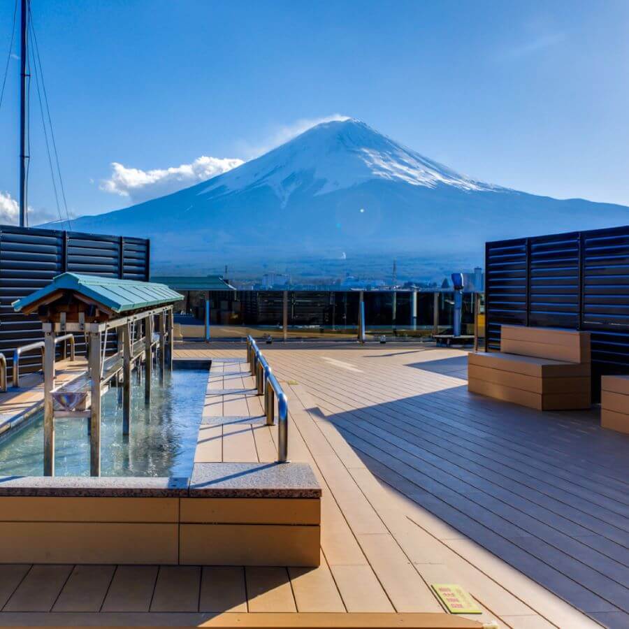 Với vị trí đắc địa, khách sạn này mang đến tầm nhìn toàn cảnh núi Phú Sĩ, một biểu tượng của đất nước mặt trời mọc