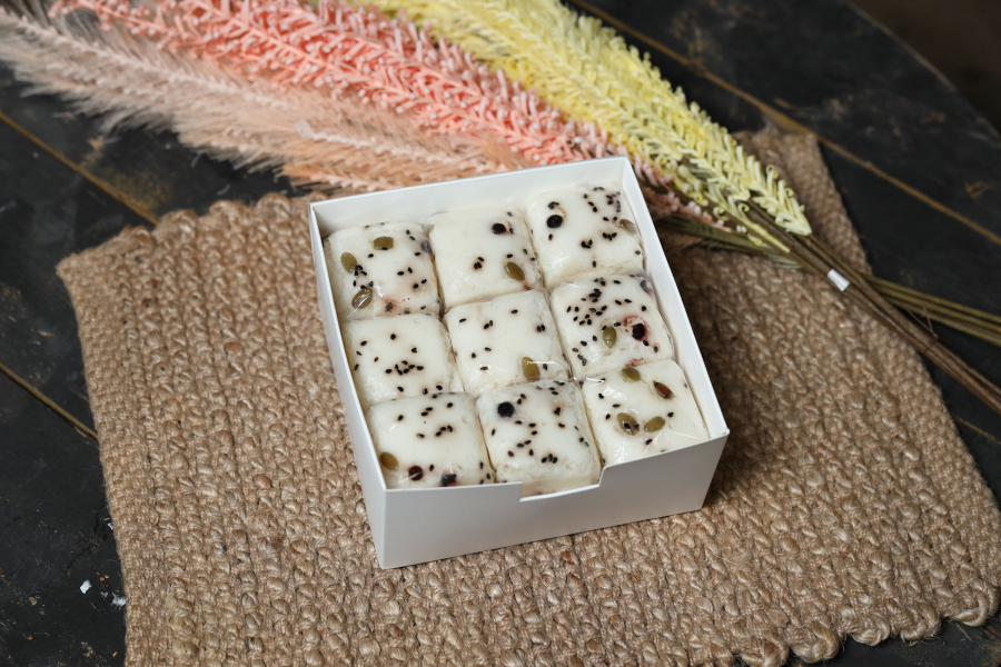 Hương vị chua nhẹ của Jeungpyeon tượng trưng cho sự khởi đầu mới, may mắn và thịnh vượng