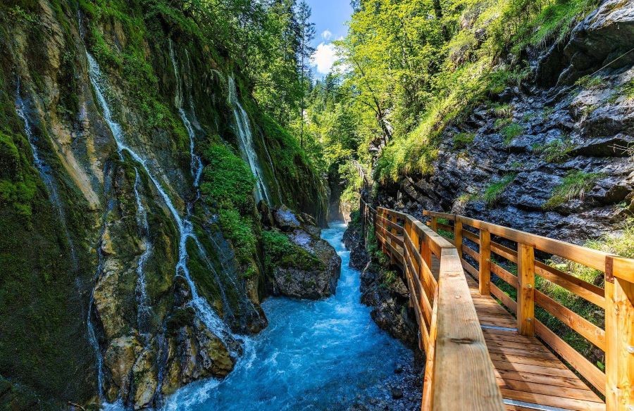 Cảnh quan non nước hữu tình như vô thực tại Thị trấn Ramsau xinh đẹp