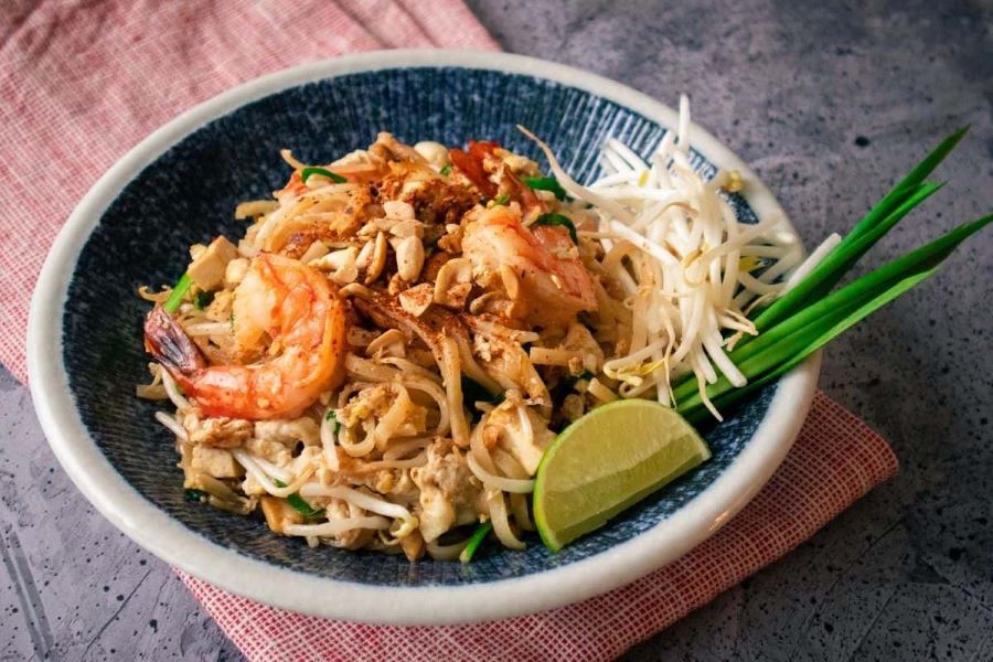 Pad Thái là món ngon Bangkok không mấy xa lạ với nhiều du khách