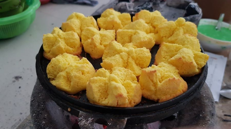 Bánh thuẫn là một món bánh được ưa chuộng ở các tỉnh miền Trung