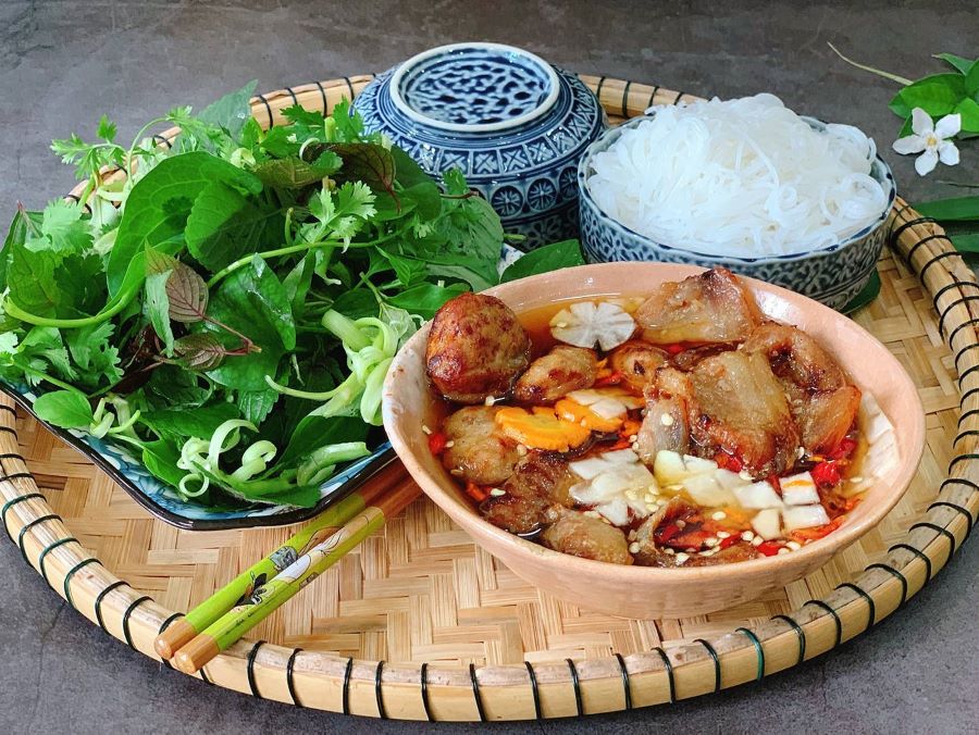 Bún chả Hà Nội có thể “thổi bùng vị giác” của bất cứ ai 