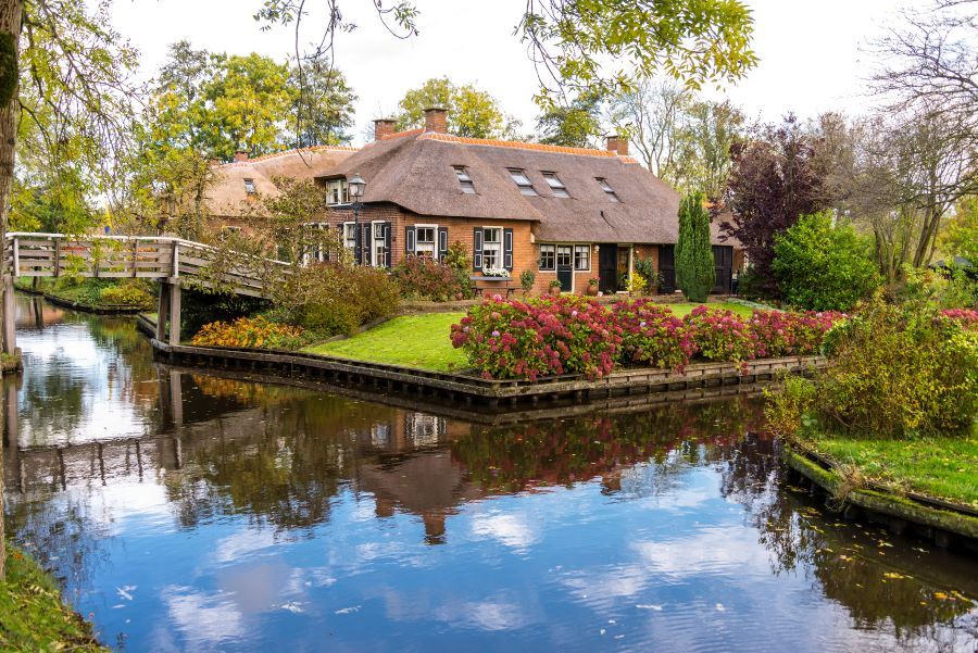 Làng Giethoorn được mệnh danh là “Venice của Hà Lan”